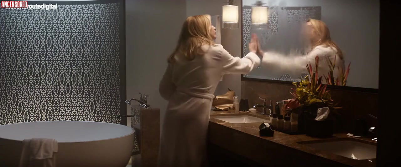 Anne Hathaway – serenity 2