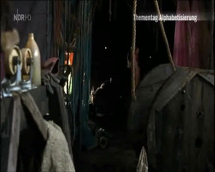 Anneke Kim Sarnau – Juls Freundin