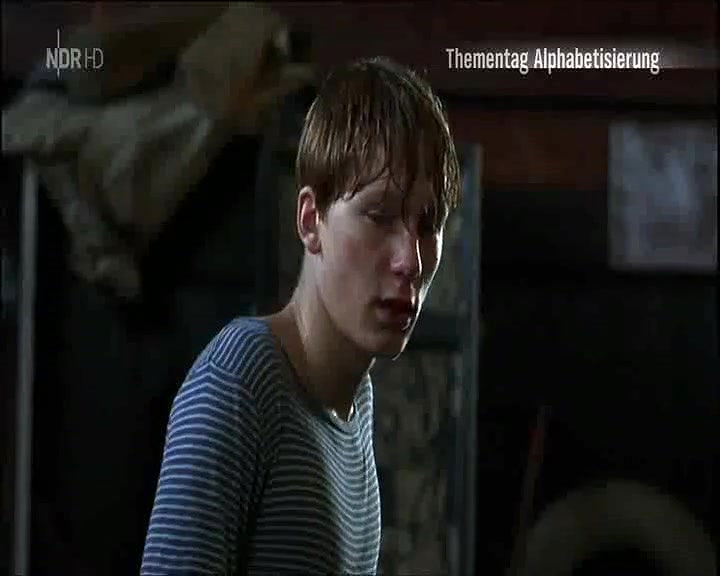 Anneke Kim Sarnau – Juls Freundin