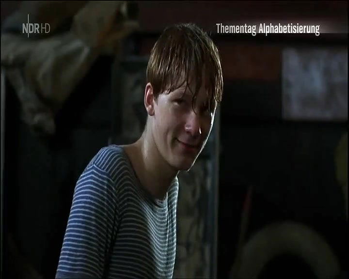 Anneke Kim Sarnau – Juls Freundin