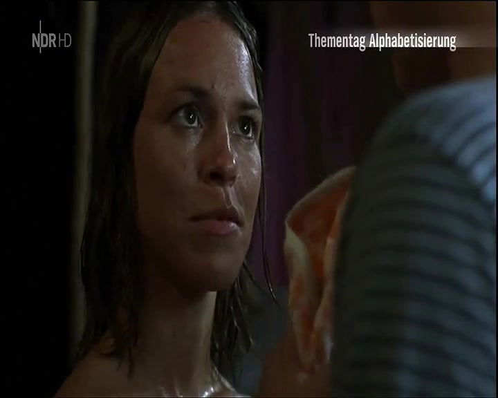 Anneke Kim Sarnau – Juls Freundin