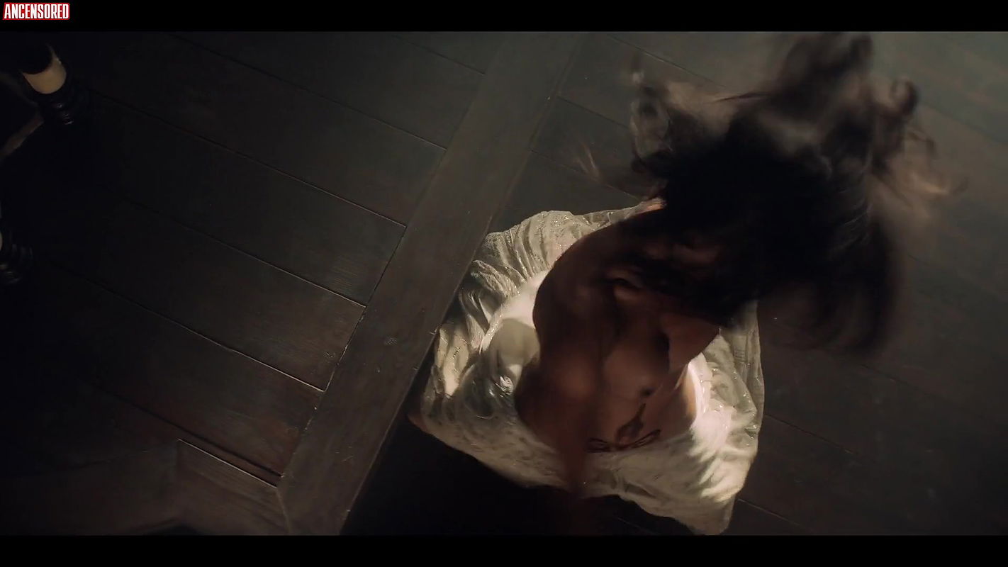 anya chalotra – the witcher