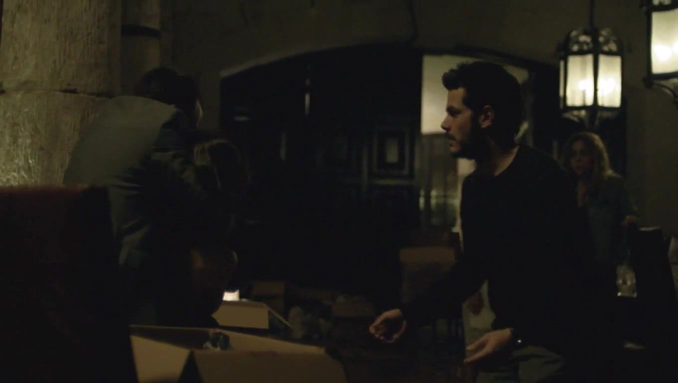 Ariadna Gil – aqui en la tierra