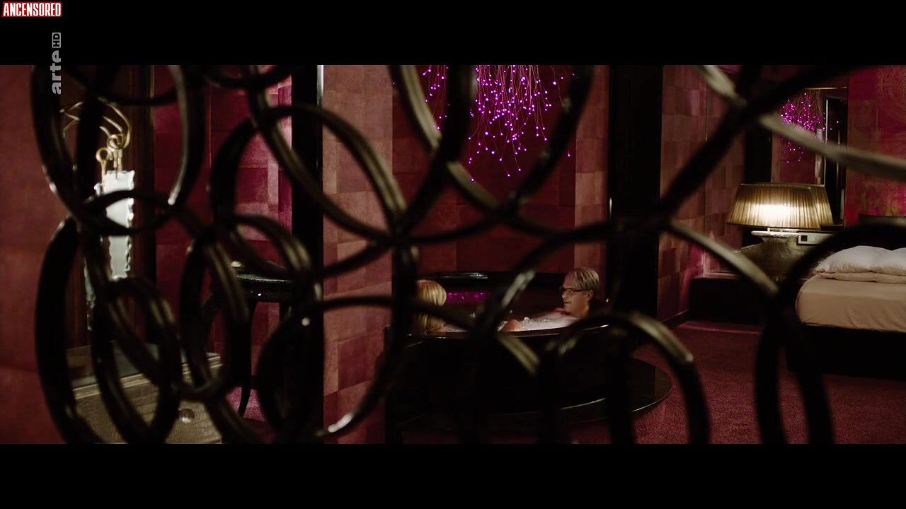 Arzu Bazman – 300 worte deutsch