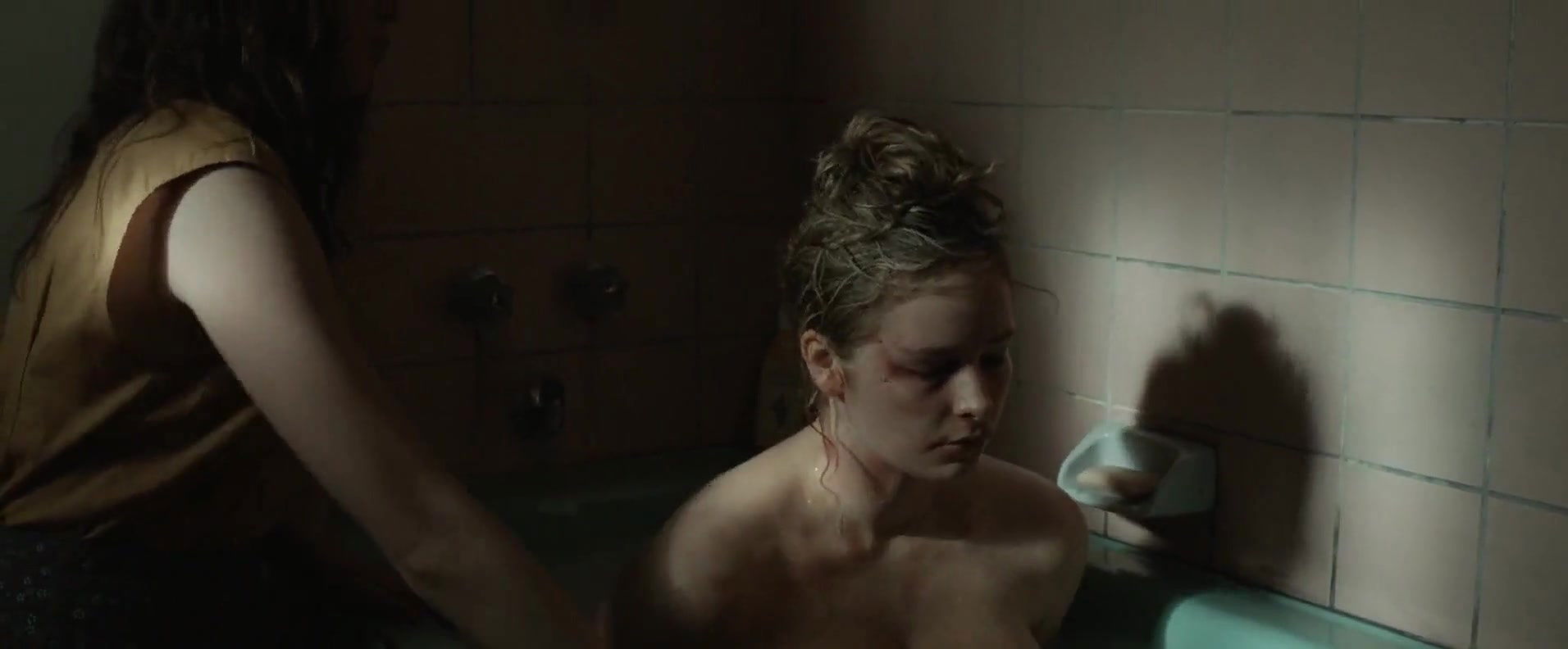 Ashleigh Cummings – hounds of love