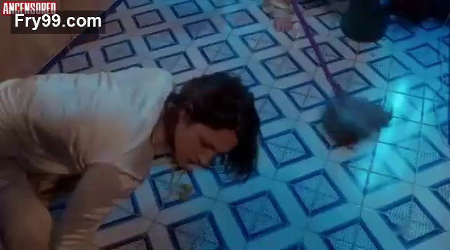 Asia Argento – alien crystal palace