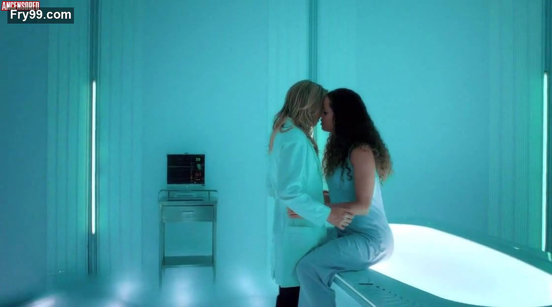 athena karkanis – Lost Girl