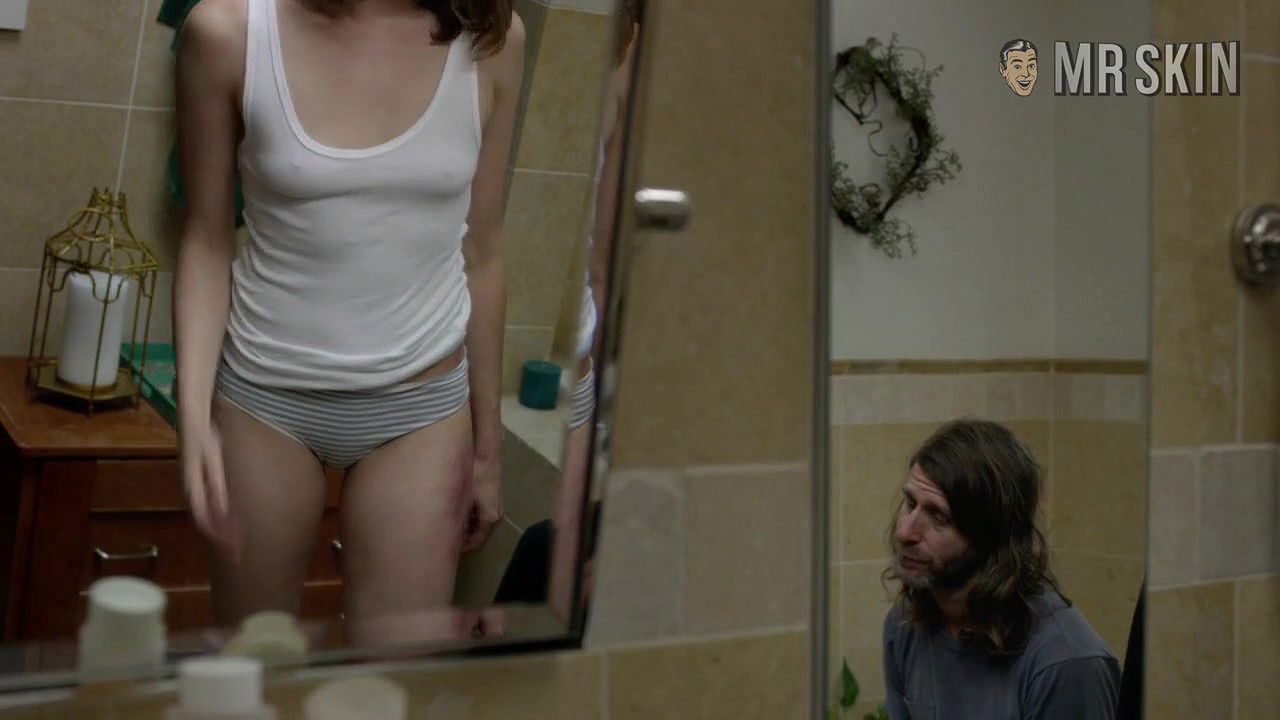 Aubrey Plaza – easy