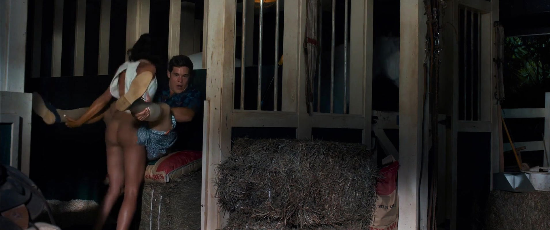 Aubrey Plaza – mike and dave need wedding dates