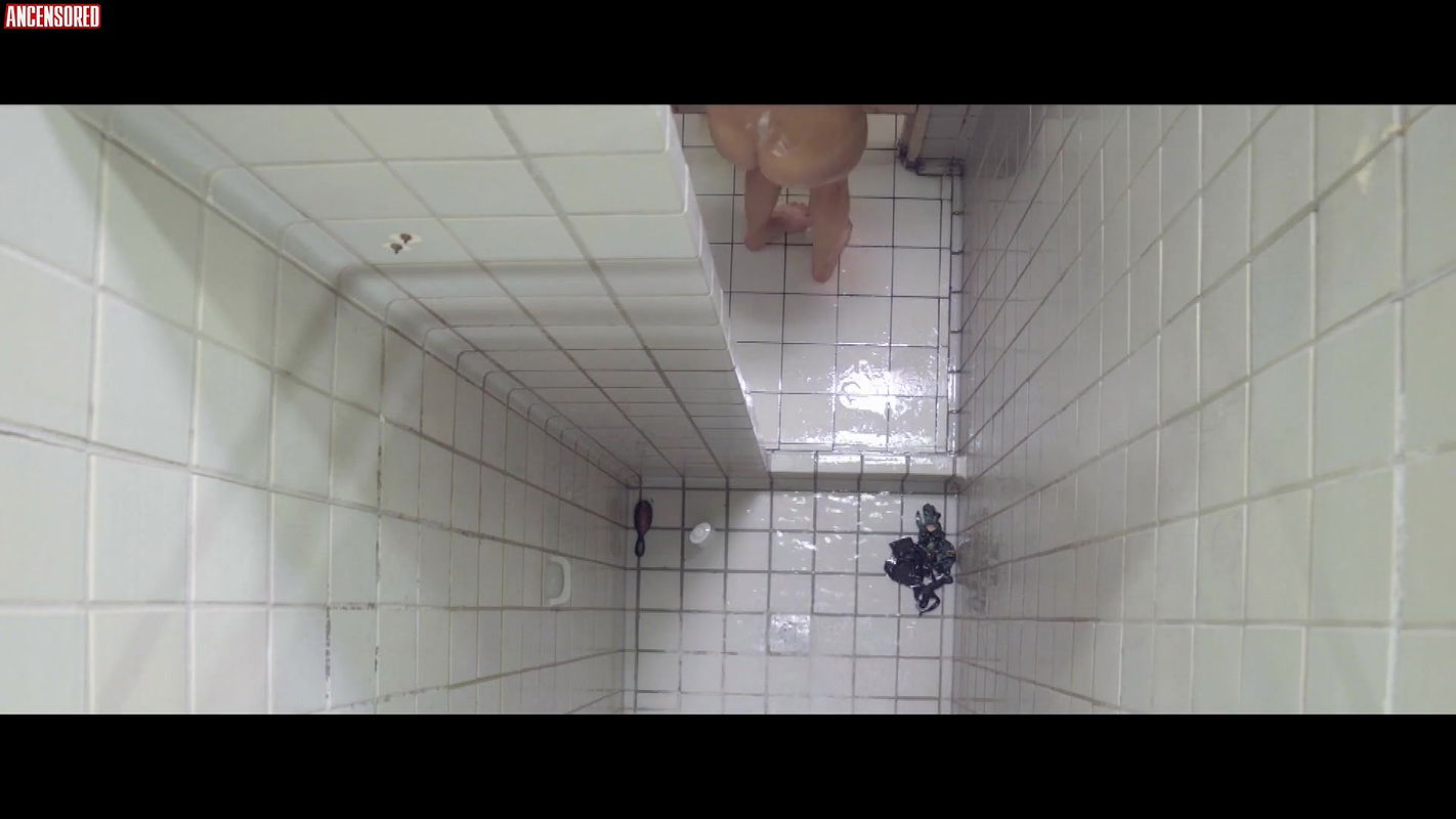 aurelia bonta – showers