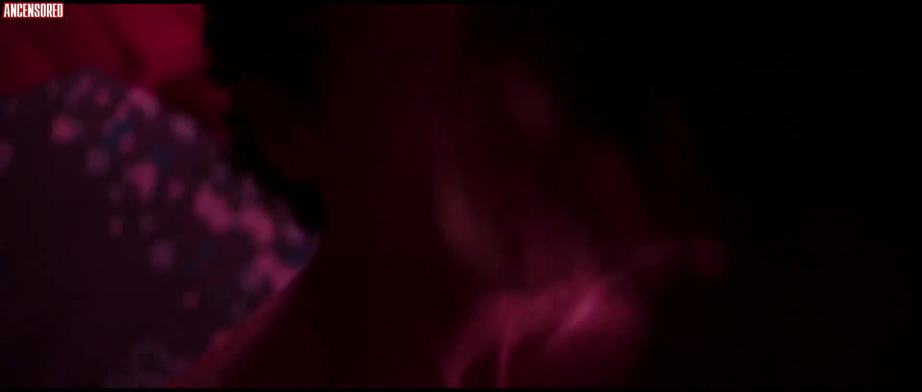 Axelle Laffont – milf 2