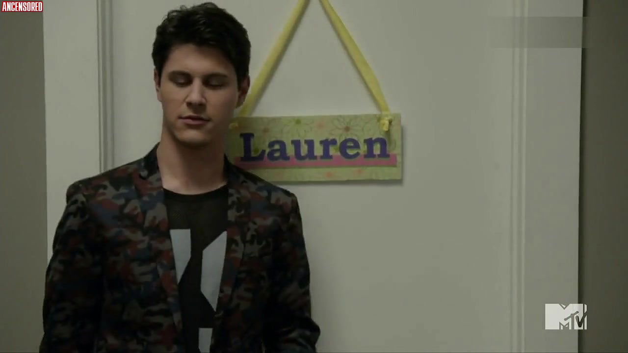 bailey de young – Faking It