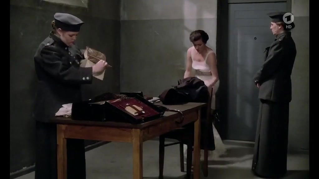 Barbara Sukowa – Rosa Luxemburg