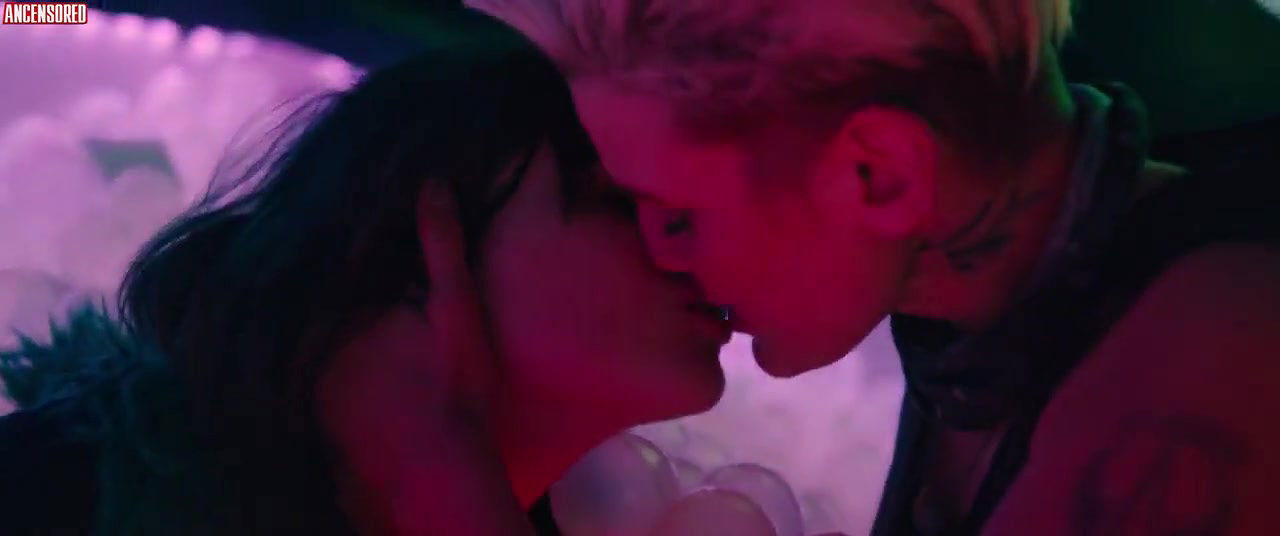 barbie ferreira – unpregnant