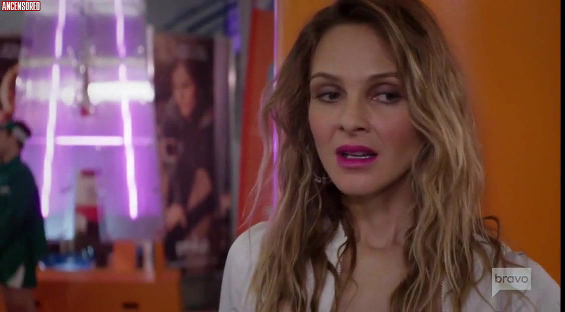 Beau Garrett – Girlfriends Guide to Divorce