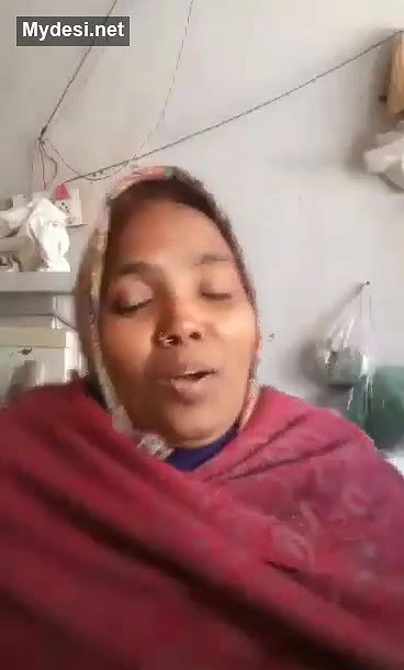 Desi village aunty sexy boobs