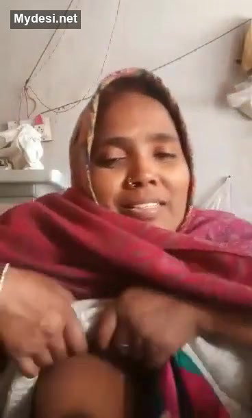 Desi village aunty sexy boobs