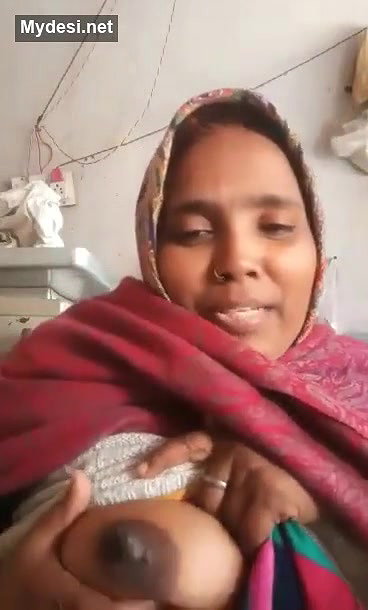 Desi village aunty sexy boobs