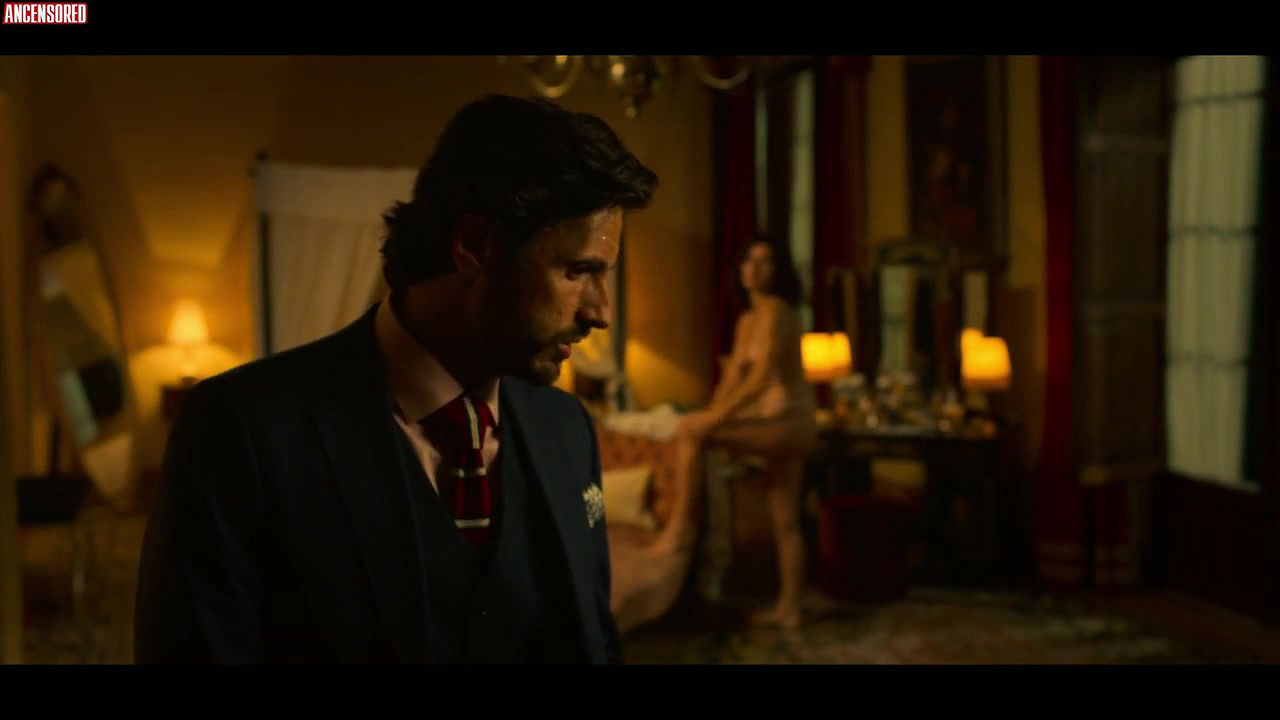 Bel Lopez – white lines