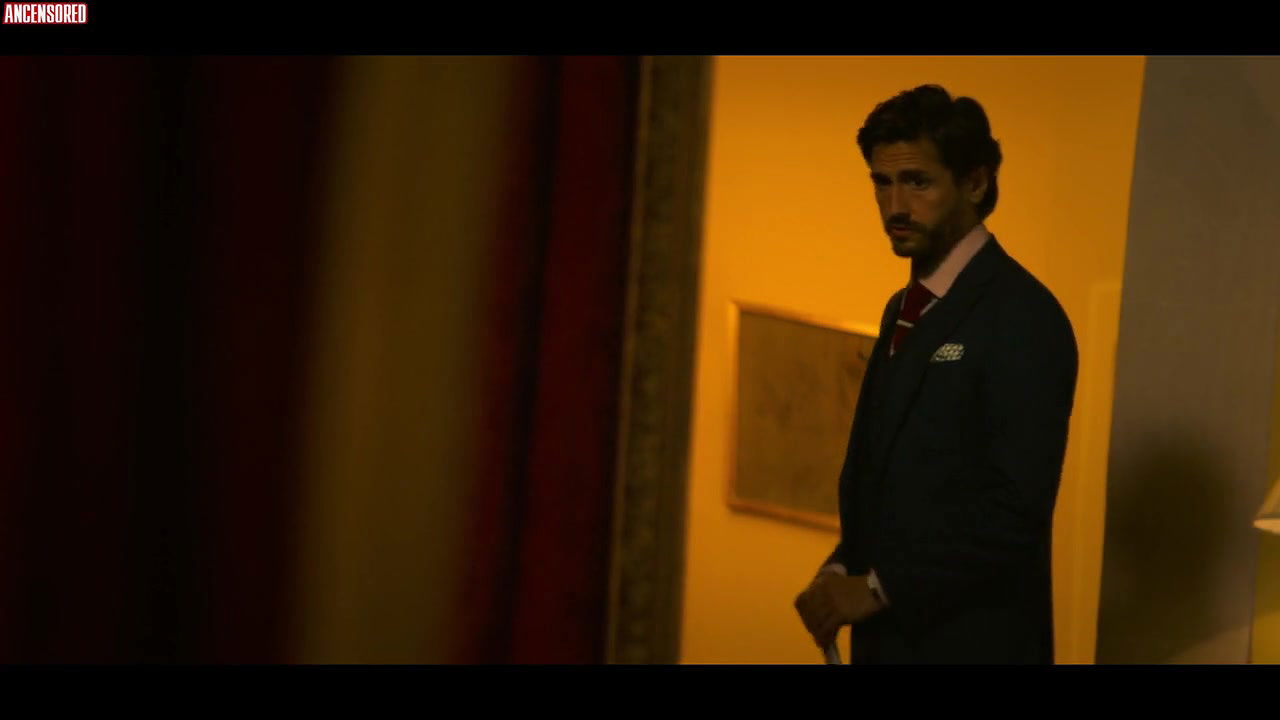 Bel Lopez – white lines