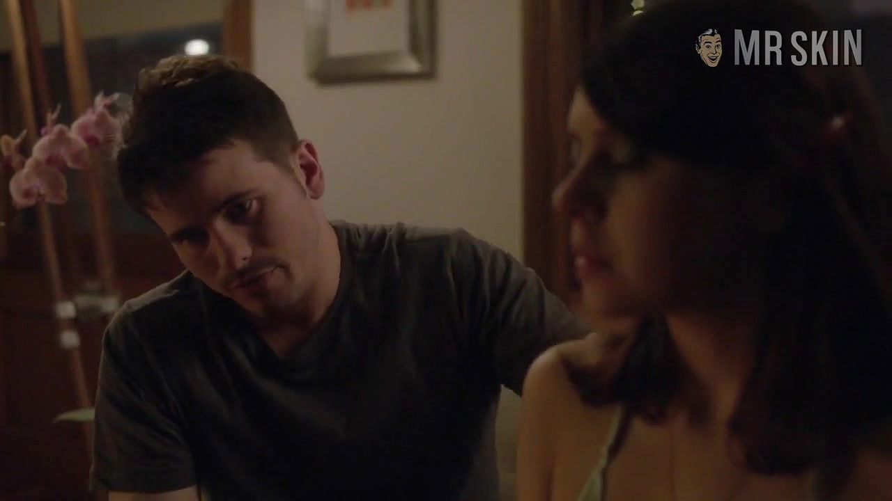 Bel Powley – carrie pilby