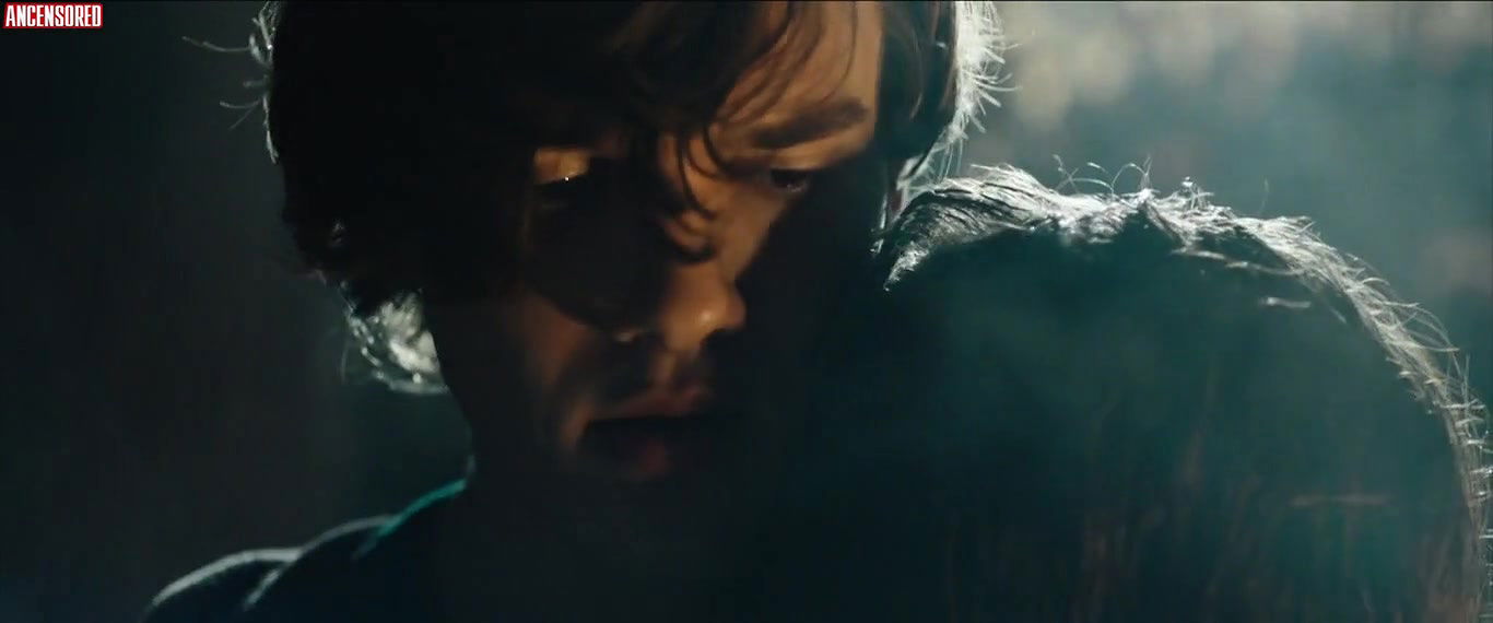 Bel Powley – wildling