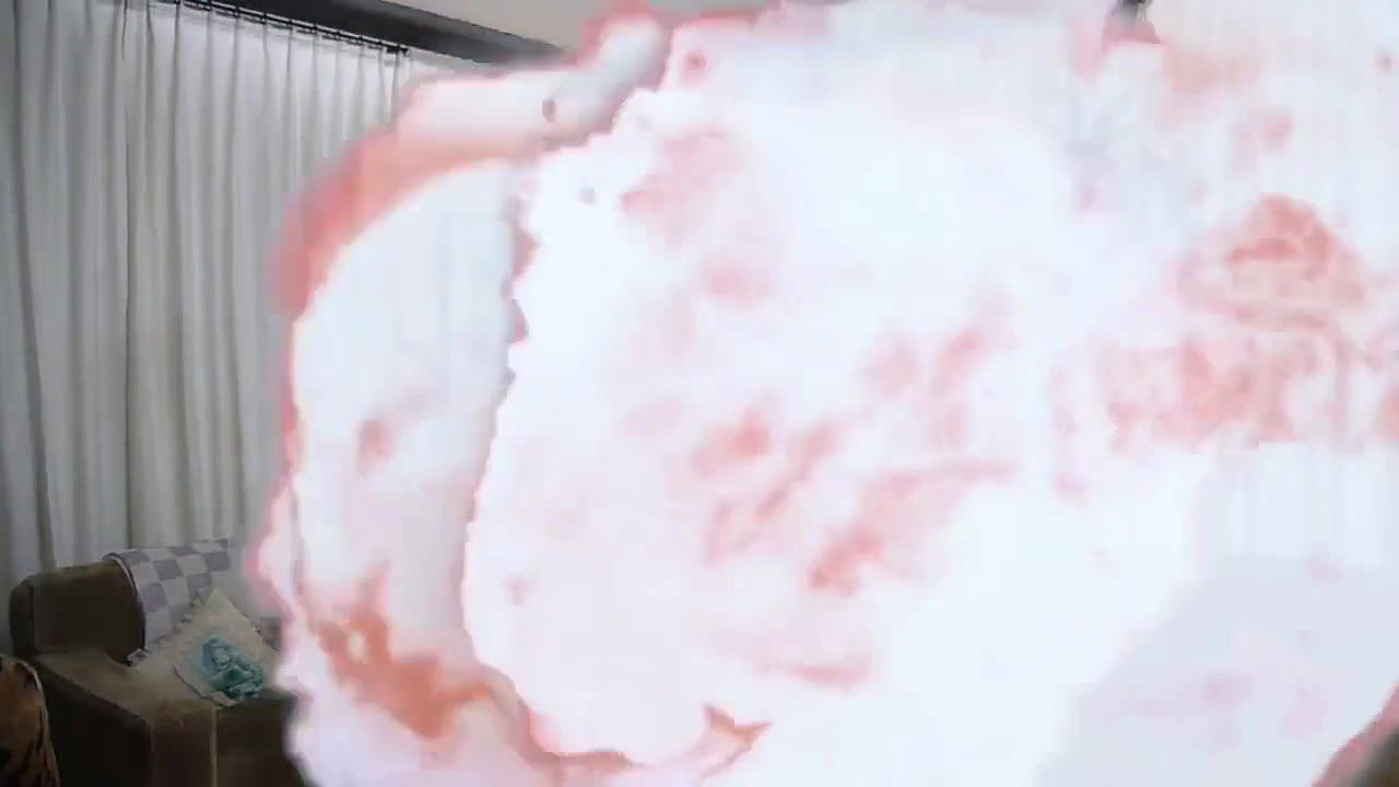 Bella Hadid – love advent