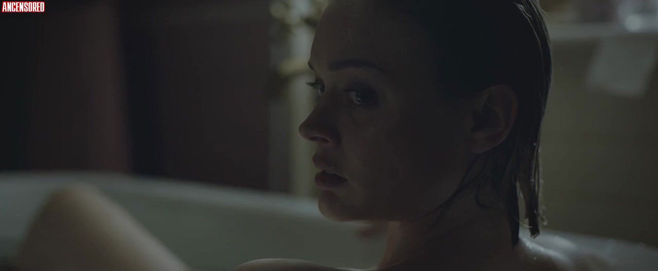 Bella Heathcote – relic