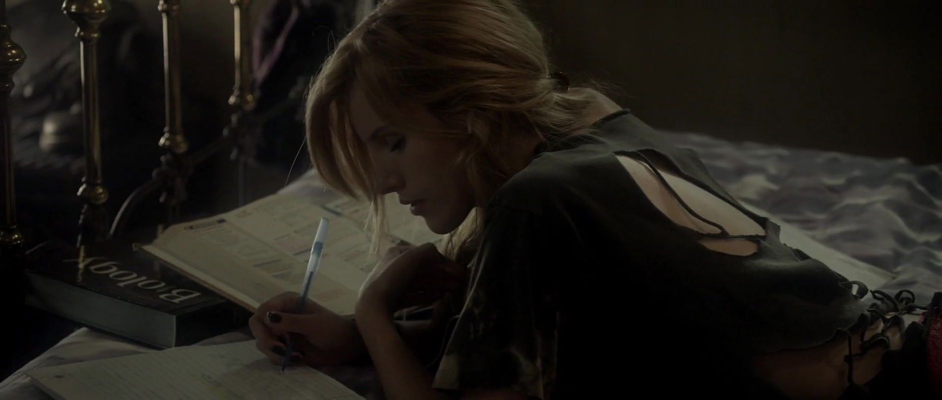 Bella Thorne – amityville the awakening