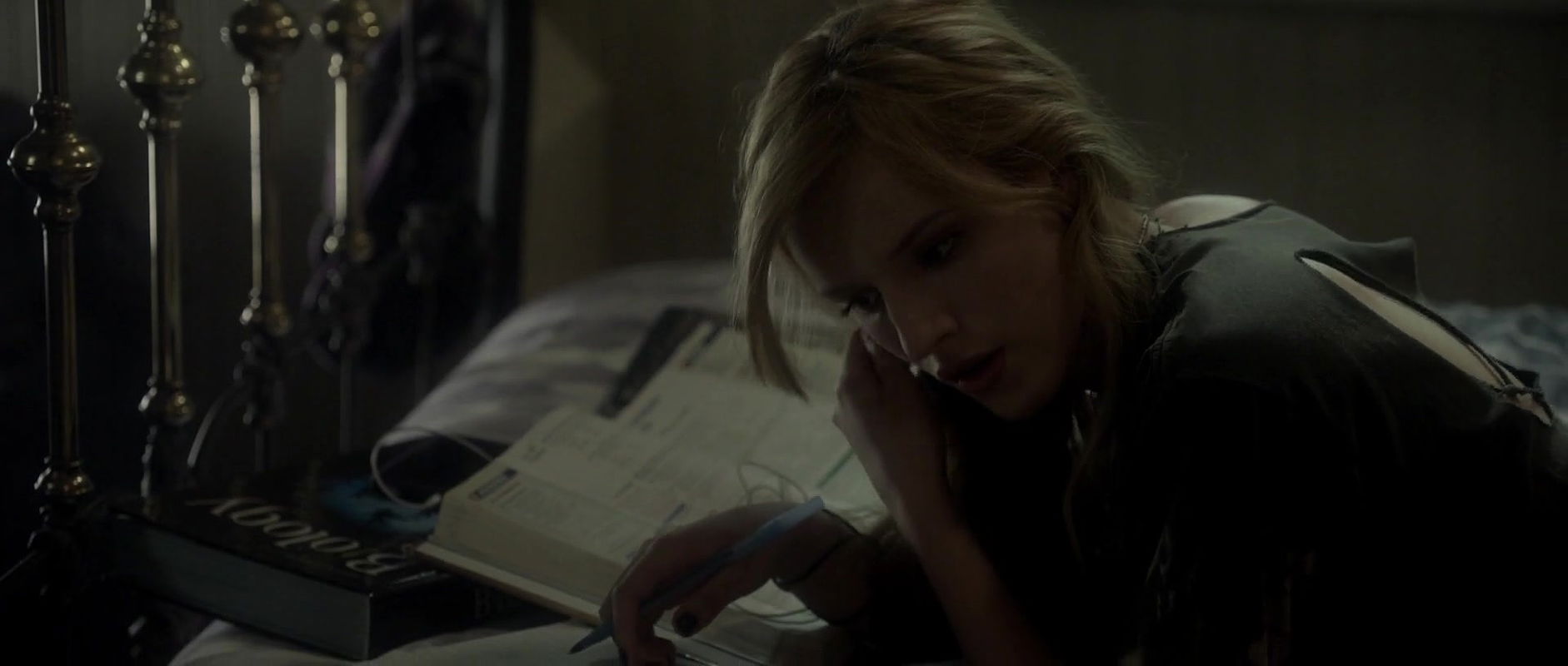 Bella Thorne – amityville the awakening