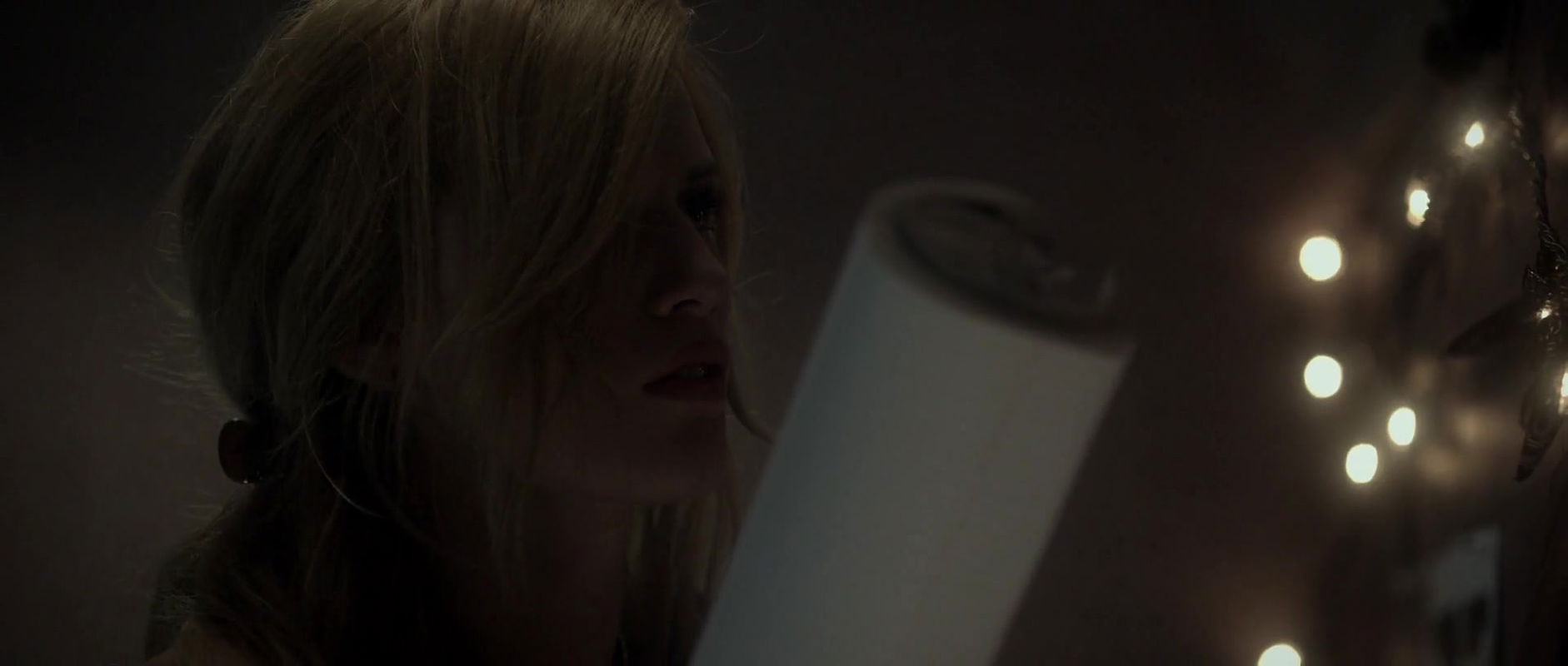 Bella Thorne – amityville the awakening