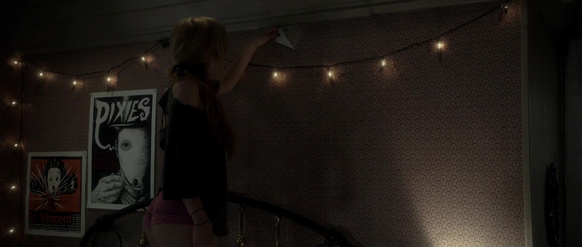 Bella Thorne – amityville the awakening
