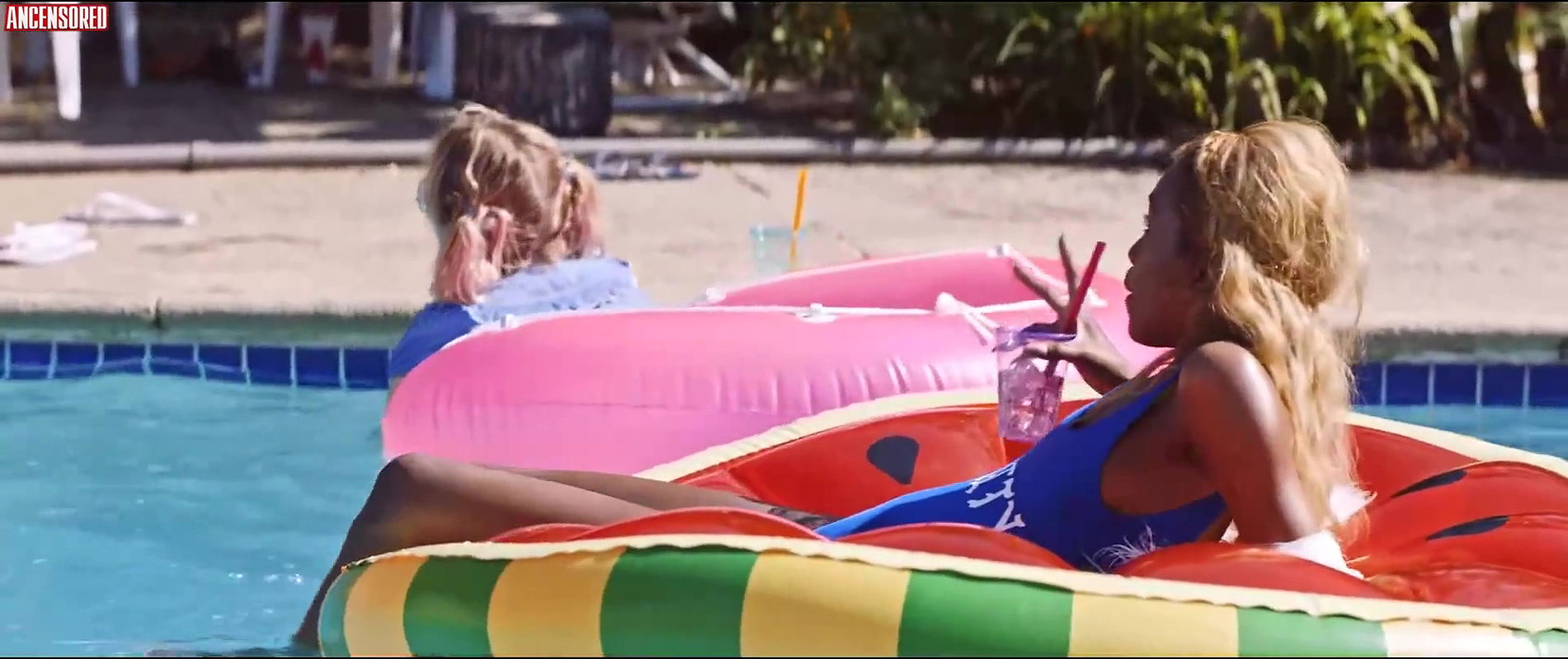 Bella Thorne – assassination nation