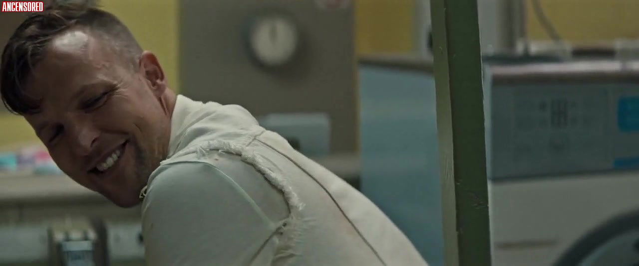 Bella Thorne – girl