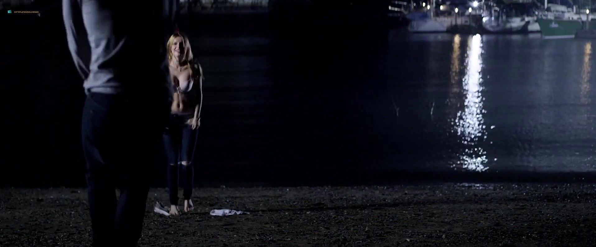 Bella Thorne – midnight sun