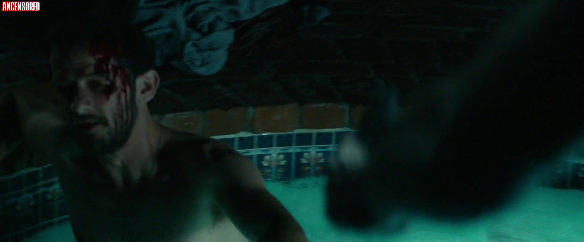 Bella Thorne – ride