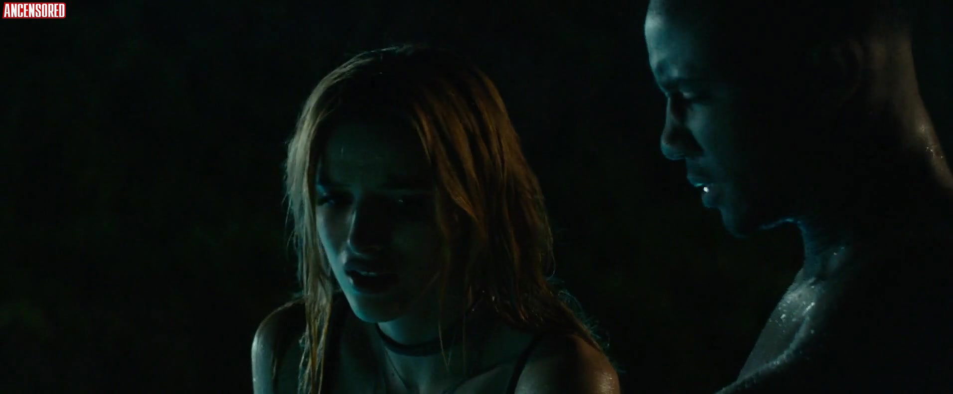 Bella Thorne – ride