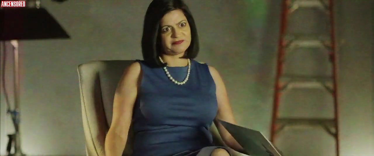 Bella Thorne – the babysitter killer queen