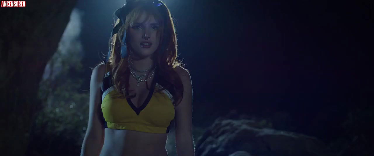 Bella Thorne – the babysitter killer queen