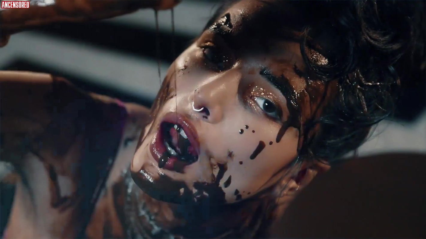 Bella Thorne – thorne by bella sexual chocolate