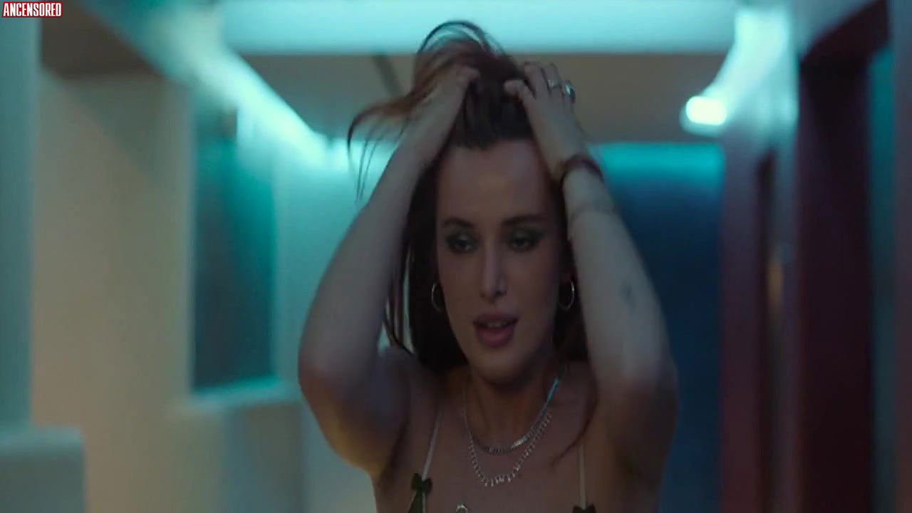 Bella Thorne – time is up