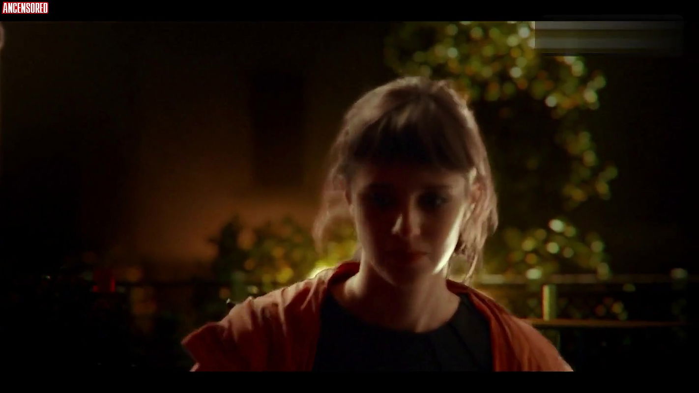 benedetta porcaroli – 18 presents