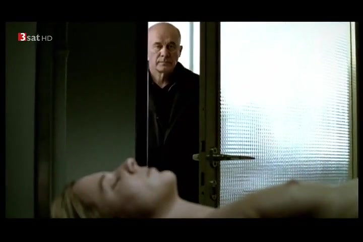 Bernadette Heerwagen – hinter blinden fenstern