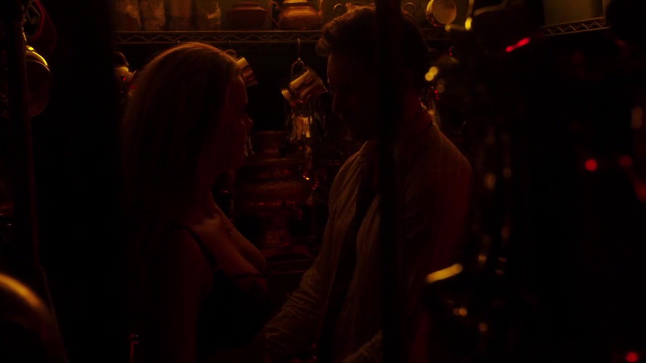 Betty Gilpin – Nurse Jackie