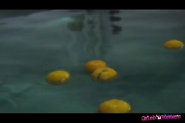 Bjork – drawing restraint 9