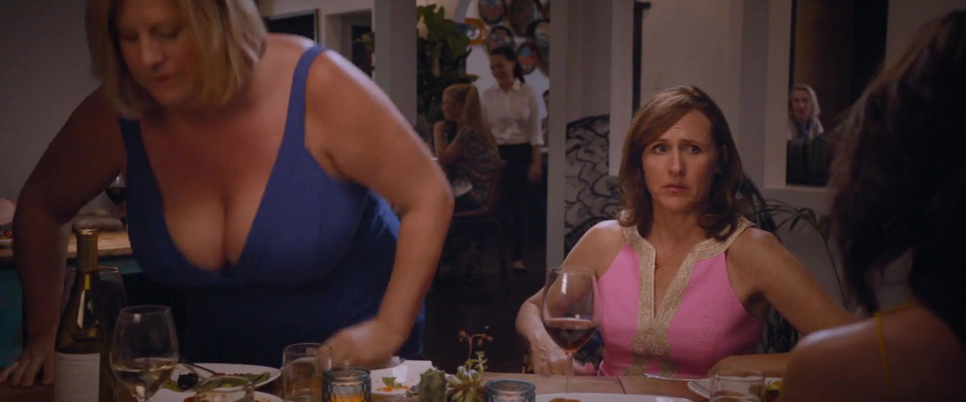 bridget everett – fun mom dinner
