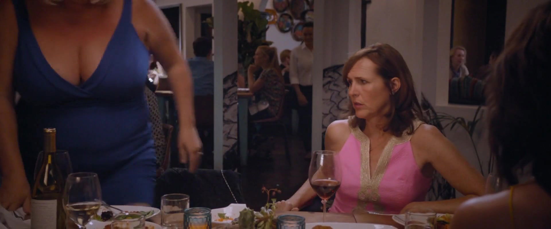 bridget everett – fun mom dinner