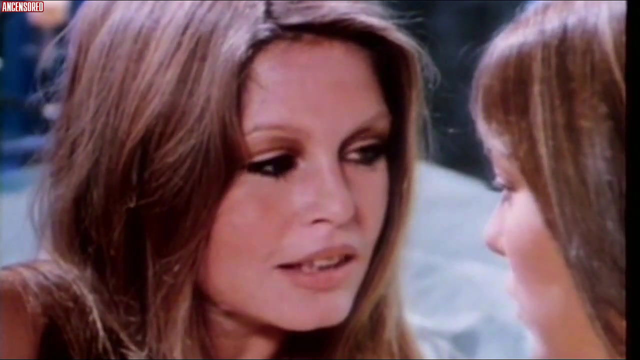 Brigitte Bardot – Famous T A