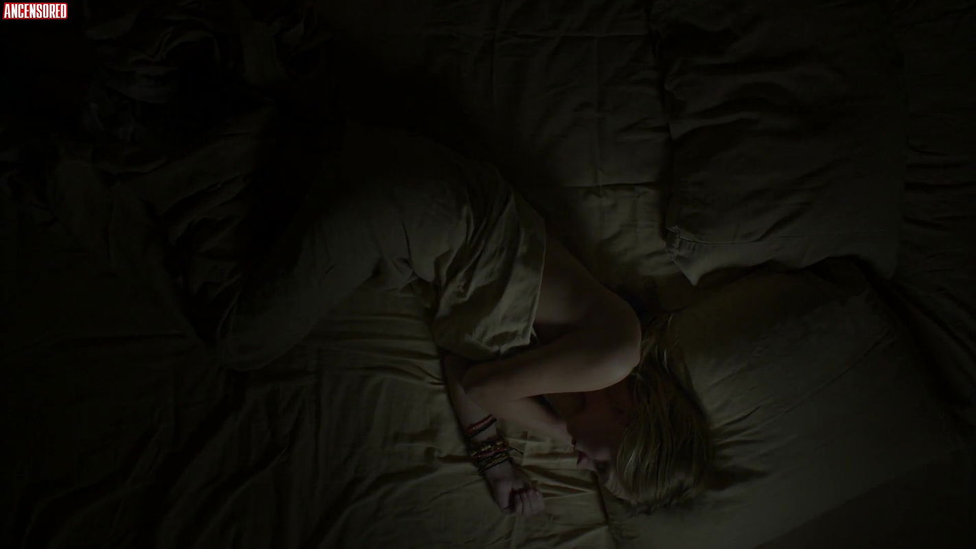 Britt Robertson – Ask Me Anything