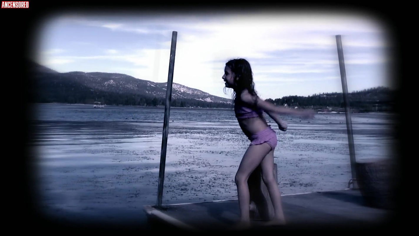 Britt Robertson – Ask Me Anything